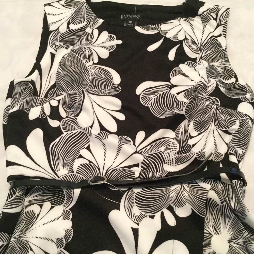 EnFocus Studio - Floral Print Dress - Picture 5 of 8